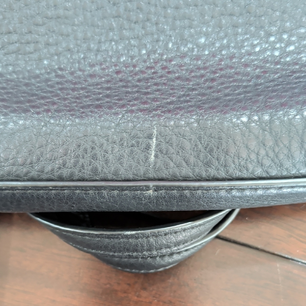 Tory Burch Black Leather Bag with Gold Details - Picture 14 of 16